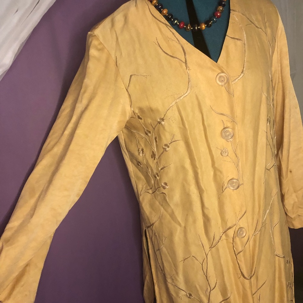 Yellow Embroidered Buttondown